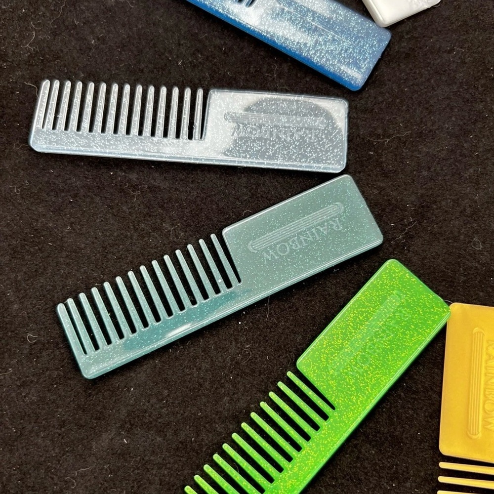 MGA Rainbow High Doll Accessory Lot Of 13 Rainbow Multicolor Glitter Combs - Picture 6 of 10
